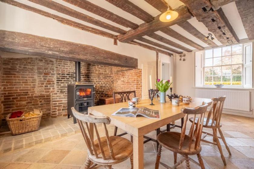 River House Kersey Bagian luar foto